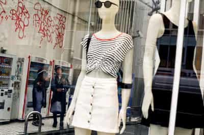 Image for Big fashion companies lag behind on green targets