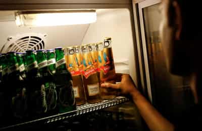 Image for Exclusive-European alcoholic drinks companies seek India tariff relief as shortages of cans, bottles loom