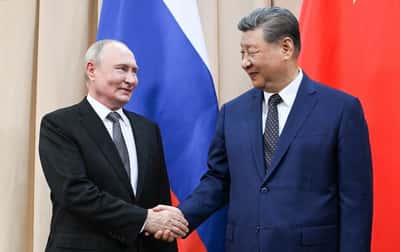 Image for China's Xi tells Putin that foundations of ties will be stronger
