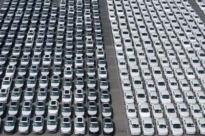Image for EU seeks China curbs on hybrid car exports to avert trade row, FT reports