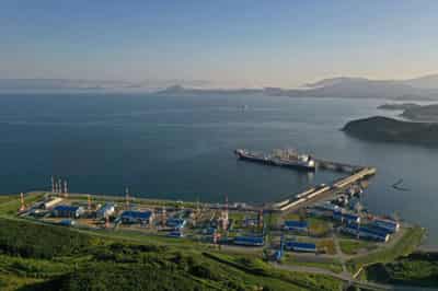 Image for EU sees more work ahead to implement Russian oil price cap