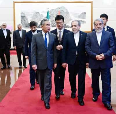 Image for Russia, China end mandate for independent monitoring of UN sanctions on Iran