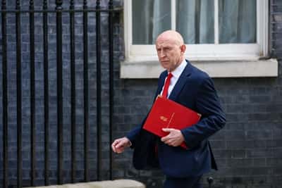 Image for UK to spend $1.35 billion on new howitzers for the British Army