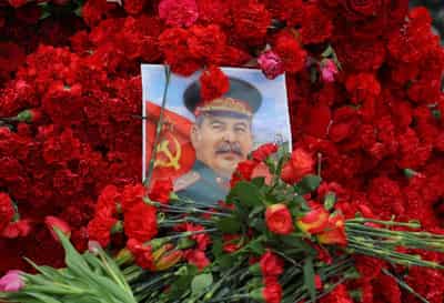 Image for European states accuse Russia of trying to erase memory of Stalin's crimes after monument disappears