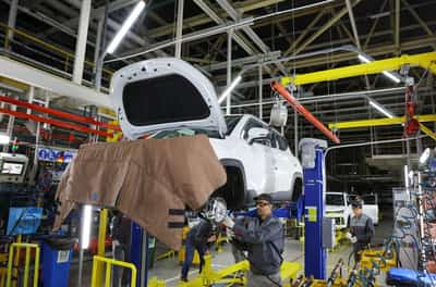 Image for Russia's manufacturing growth hits 18-month high, PMI shows