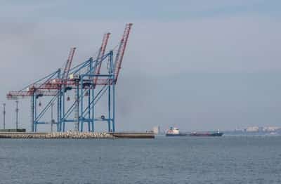 Image for Ukraine's grain, iron ore exports hit by Russian strikes on ports this winter