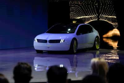 Image for German automakers fight to defend their turf from Chinese rivals
