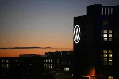 Image for Volkswagen labour leaders stand by 'red line' on plant closures