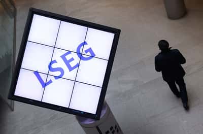 Image for London stocks edge lower as elevated oil prices stoke inflation concerns