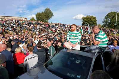 Image for Britain steps in to stop contentious Protestant parade in Northern Ireland