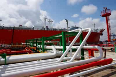 Image for Oil prices fall as key trade talks falter ahead of tariff deadline