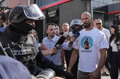 Image for UK prosecutors authorise 21 criminal charges against Andrew and Tristan Tate