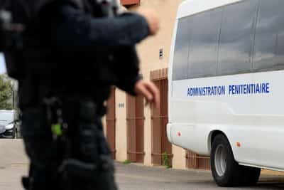 Image for French authorities arrest at least 25 suspects behind prison attacks