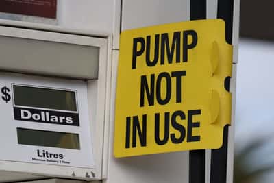 Image for Energy market shock absorbers weakening, Shell and Equinor warn
