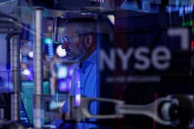 Image for Stocks inch up, oil dips as traders eye US-Iran talks