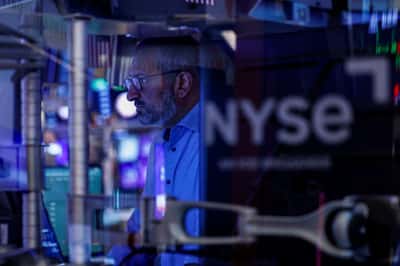 Image for Stocks inch up, oil dips as traders eye US-Iran talks