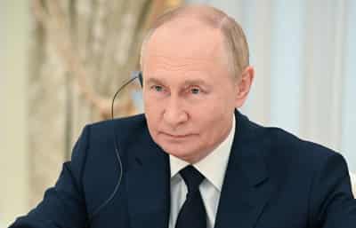 Image for Putin lambasts trade sanctions on eve of visit to China