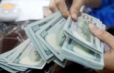 Image for Dollar rebounds as Brainard assures markets Fed will stay the course