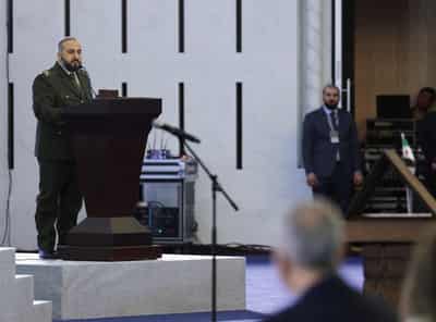 Image for Syria sets deadline for 'small groups' to join Defence Ministry