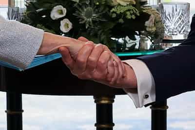 Image for Analysis-Out-gunned Europe accepts least-worst US trade deal