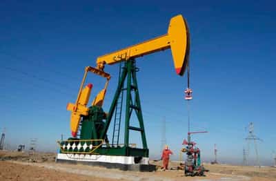 Image for Oil holds near multi-month lows on demand worries