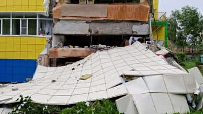 Image for Russian surgeons keep steady hands during massive Kamchatka quake