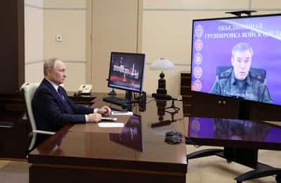 Image for Russia says last Ukrainian troops expelled from Kursk region, Kyiv denies assertion