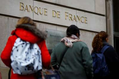 Image for French central bank sees growth outlook clouded by politics