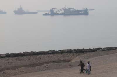 Image for Attack risks rise for tankers as Iran vows to block more Hormuz routes