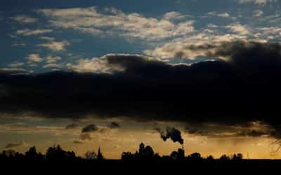 Image for UK manufacturing growth hits 16-month low in May -PMI