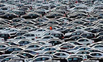 Image for German business activity ends year in contraction territory, PMI shows