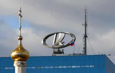 Image for Russia's carmaker Avtovaz to restore full working week in January 2026