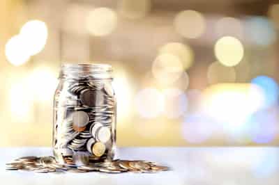 Image for Making money vs. raising money: Funding your business without Venture Capital