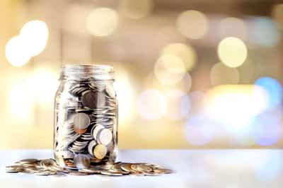 Image for Making money vs. raising money: Funding your business without Venture Capital