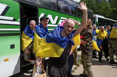 Image for Ukraine and Russia exchange 185 prisoners of war each in swap