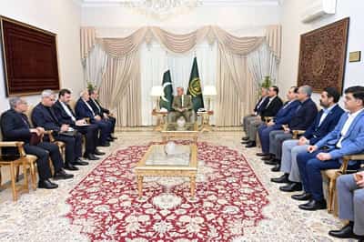 Image for Iran says it will not accept 'maximalist' US demands as Pakistan pursues peace