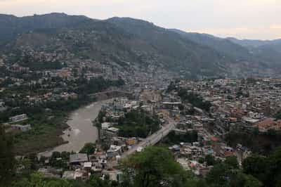 Image for Pakistan vows retaliation after Indian strike over tourist deaths