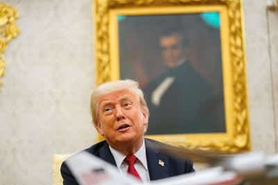 Image for Trump announces weapons for Ukraine, warns Russia