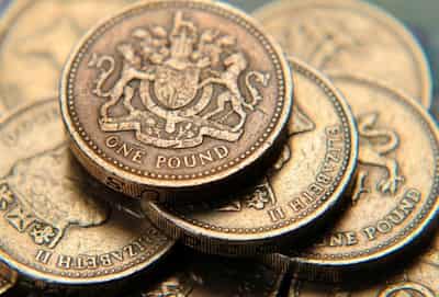Image for UK borrowing costs hit highest since 1998, pound slides on fiscal worries
