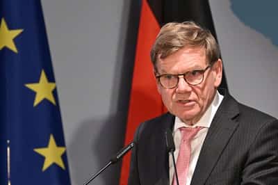 Image for Behind bullish comments, some see Trump walking away from Ukraine