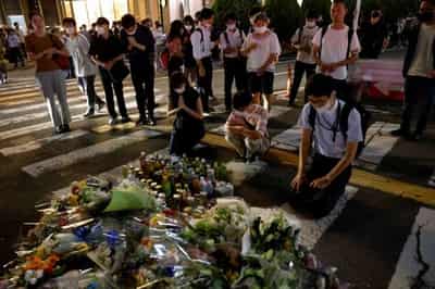 Image for Before fatal shooting, Japan’s Abe was up close with the crowd