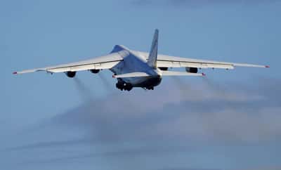 Image for Exclusive-Airbus, Boeing fly parts on giant Antonov jet to ease supply snags