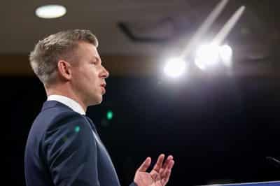 Image for Hungary's Magyar threatens legal action if president refuses to resign