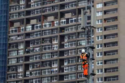 Image for Britain sets 5G goal, says no ‘magic number’ of operators