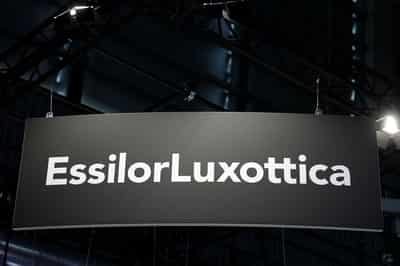 Image for French workers at EssilorLuxottica stage strike for better pay