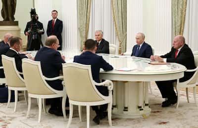 Image for Putin will address newly-elected parliament later on Wednesday, Kremlin says