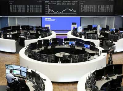 Image for European stocks bounce back on earnings support