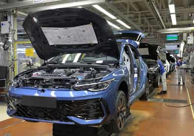 Image for VW suspends development of new Golf at main plant under cost pressure, memo shows