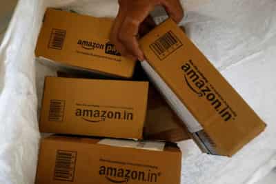 Image for Shoppers expected to spend $4.2 tln online in 2021, squeezing supply chains