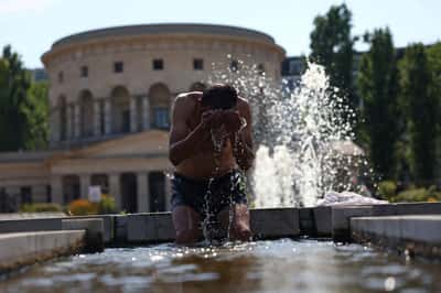 Image for France extends heatwave alert to 53 departments starting Friday